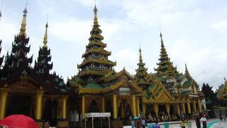 ヤンゴンではまぁ、外せないでしょう。