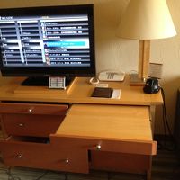 パソコン台・洋服ダンス付テレビ台