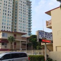 （写真奥の 高層階の建物じゃ ないですよぉ〜）　手前です！！