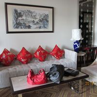 リビング。ドアを入ってすぐの部屋。