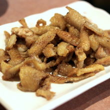 鉄板焼きですぐ出てくる鶏皮