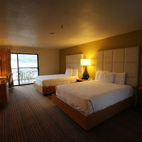 とっても広くて綺麗な部屋でした