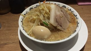 濃厚な甘めのラーメン