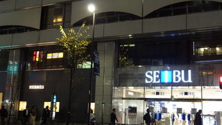 かなりの売り場面積を誇ります