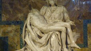 ミケランジェロによるピエタの最高傑作です