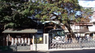 さんさき坂通り沿いに五大明王像、弘法大師の座像が待ってます～