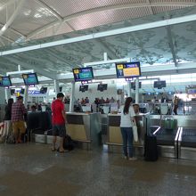 シンガポール航空チェックインカウンター