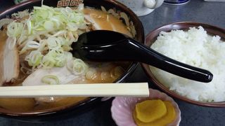 山に登ったら、このラーメンくらいカロリー補給しても良いでしょ。