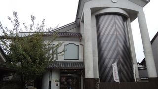 犬山祭りの車山が展示されています