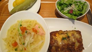 ルミネ荻窪５Fにあるパスタとスイーツが充実のレストラン