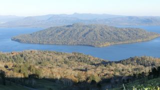 屈斜路湖の全景が望める展望台