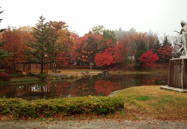 紅葉がきれいな公園