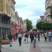 北へ延びる歩行者天国