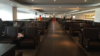 とても広いラウンジ