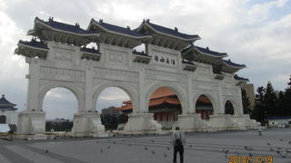 中正は蒋介石の名前です。