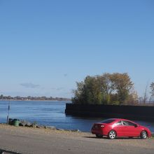 セントローレンス川沿いにあります