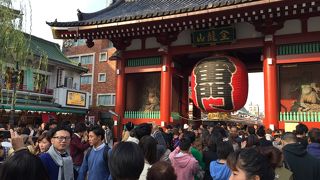 みんな記念撮影してます。すごい人だらけ！