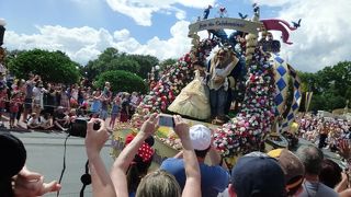 昼間のパレード