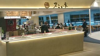 搭乗前にお寿司