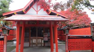 車折神社の境内にある芸能神社。