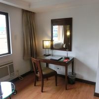 ゆったりとしています　左下は性能の悪いエアコン