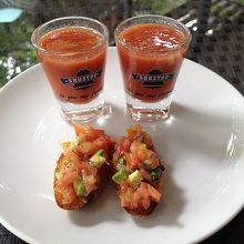トマトのガスパッチョ　盛り付けは悪くないんですよね