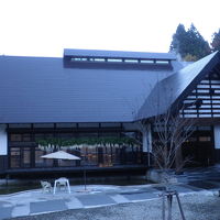 軒下にだいこんが干してありました。