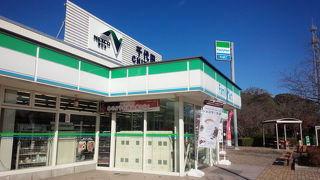 本当にコンビニしかないです