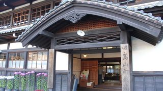 貴重な建物に明治のロマンを