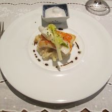 舌平目にはメレンゲをかけて…面白い食感です 