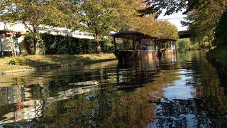 酒蔵沿いを川から楽しめます!!