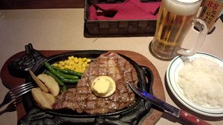 沖縄と言えばステーキ。