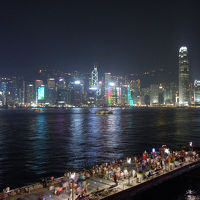 バルコニーからの夜景です。ひとりで見るのはちょっと残念です。