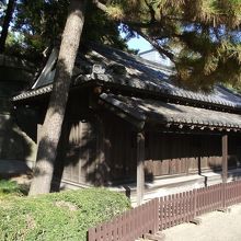 左手方向からの眺め