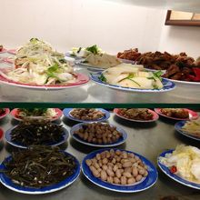 見た事のないお料理もいっぱい