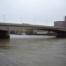 ロンドン中心部を流れる大河。