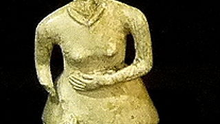 オホーツク文化の真髄，被甕葬など独特の風習を持つ人々の文化の展示が充実．貝塚の見学も面白い