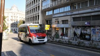 アルハンブラ行きのバスは満員で乗れないことも