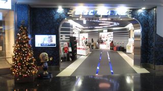 クリスマスツリーが飾られていました