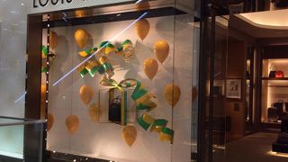 売り場は２フロアーあります。