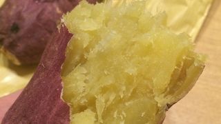 人気の焼き芋屋さん