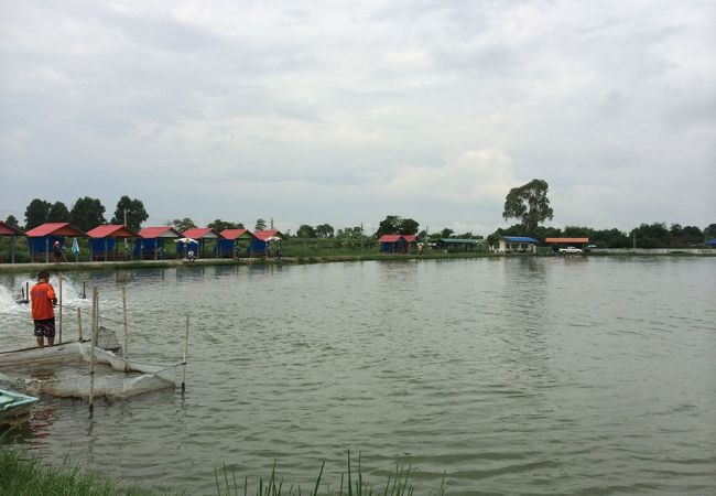 Mongkol Fishing Pond