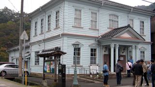 だんだんこの手の洋館建物が少なくなっています。