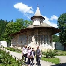 ヴォロネッツの青といわれ鮮やかにブルーが浮き立つ