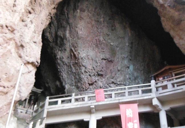 小豆島八十八ヶ所巡りの第一番。夏至観音が現れるお寺☆