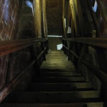 鐘堂への階段