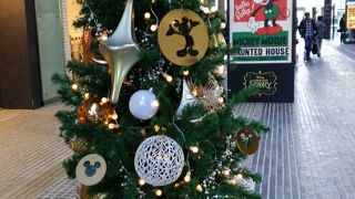 クリスマスツリーが展示