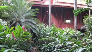 上質なタイシルクに触れられる場所