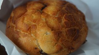 見た目は、フランスパン系なんですけどねえ