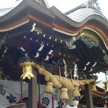 商店街からふらっと立ち寄れる神社です。
